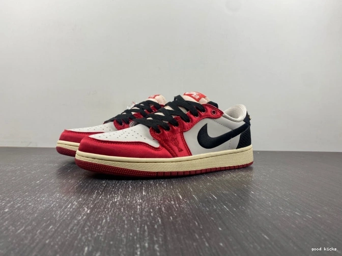 OG 1 Jordan Trophy Low Home x FN0432-017 Room Air 0703